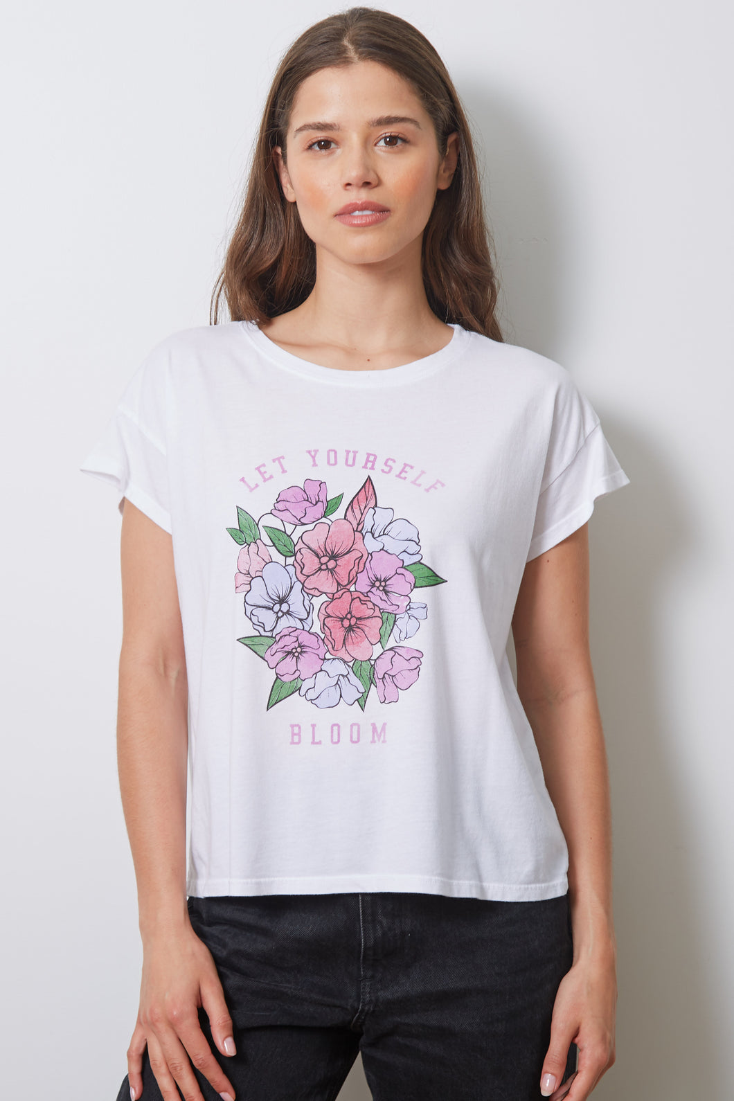 CLAIRE - LET YOURSELF BLOOM - WHITE - HOL23