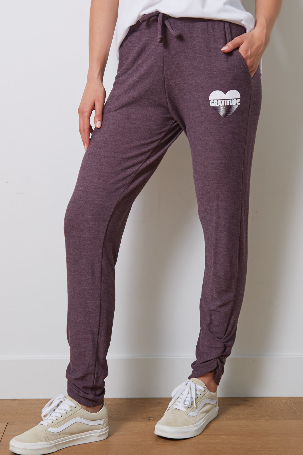BEAUTY - GRATITUDE HEART - CRANBERRY - HOL23