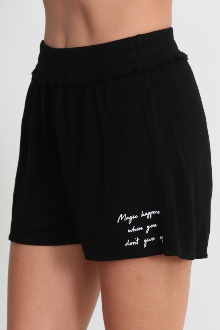 RAVEN - MAGIC HAPPENS