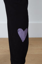 Load image into Gallery viewer, GIGI - DISTRESSED HEART
