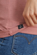 Load image into Gallery viewer, SHAINA - CLASSIC BASIC - STRAWBERRY
