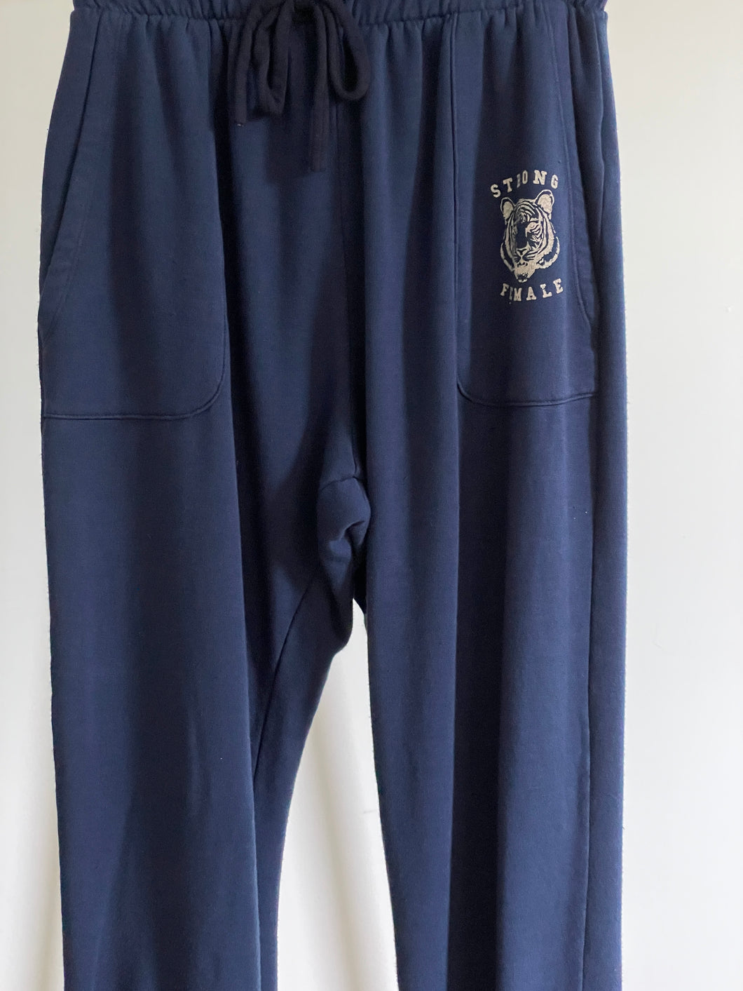 LAYLA - STRONG FEMALE